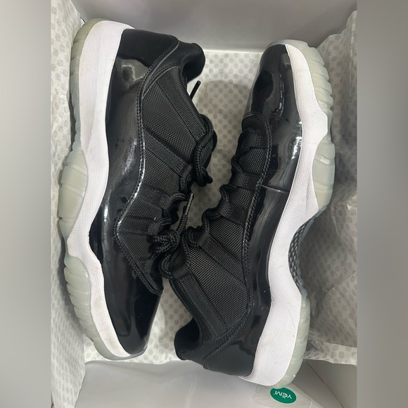Jordan 11 low Space Jam - Picture 1 of 4